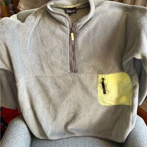 Patagonia Men's Zip-Up Sweater in Gray with Yellow Pocket